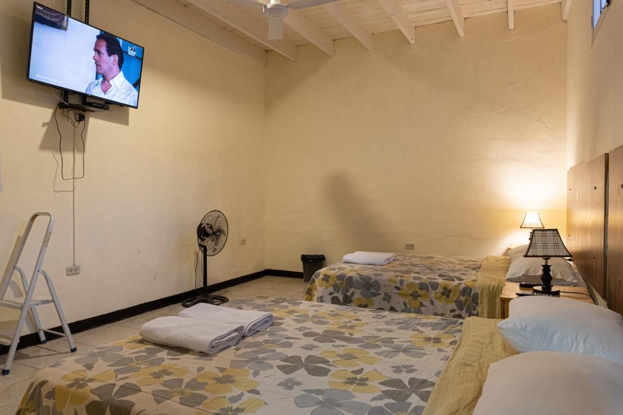 Wild Olive Guest House Ίκα Εξωτερικό φωτογραφία